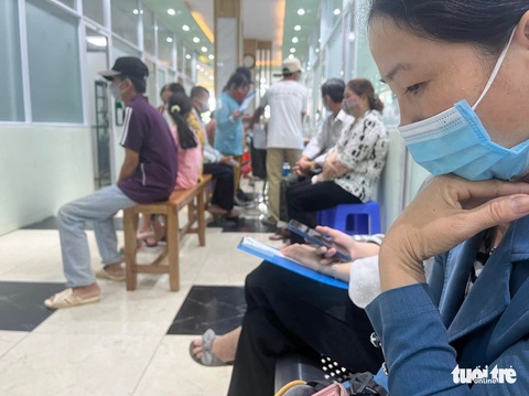 Bác sĩ có nhiều cơ hội làm thêm chính đáng, tăng thu nhập - Ảnh 1. Bác sĩ có nhiều cơ hội làm thêm chính đáng, tăng thu nhập - Ảnh 1.