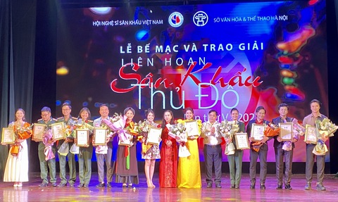 Nghệ sĩ Thoại Miêu xin không nhận huy chương vàng để dành cho người trẻ - Ảnh 2. Nghệ sĩ Thoại Miêu xin không nhận huy chương vàng để dành cho người trẻ - Ảnh 2.