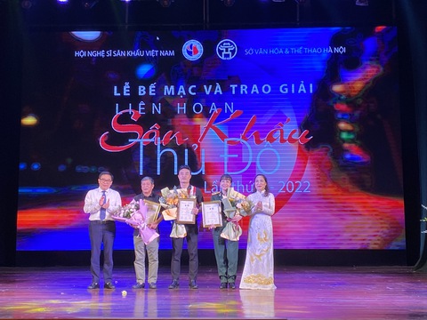 Nghệ sĩ Thoại Miêu xin không nhận huy chương vàng để dành cho người trẻ - Ảnh 3. Nghệ sĩ Thoại Miêu xin không nhận huy chương vàng để dành cho người trẻ - Ảnh 3.