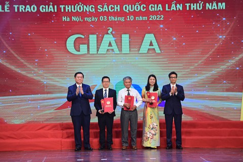 Giải thưởng sách quốc gia lần 5 tôn vinh cuốn sách khẳng định cương vực quốc gia - Ảnh 1. Giải thưởng sách quốc gia lần 5 tôn vinh cuốn sách khẳng định cương vực quốc gia - Ảnh 1.