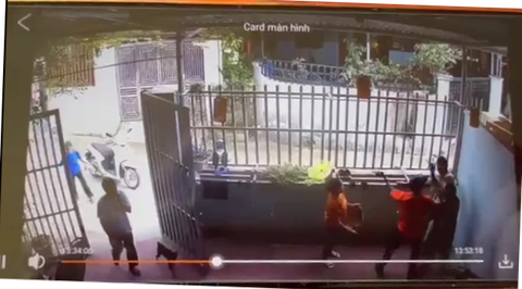 Nhân viên Cục Quản lý thị trường Lạng Sơn đánh người giữa ban ngày - Ảnh 1. Nhân viên Cục Quản lý thị trường Lạng Sơn đánh người giữa ban ngày - Ảnh 1.