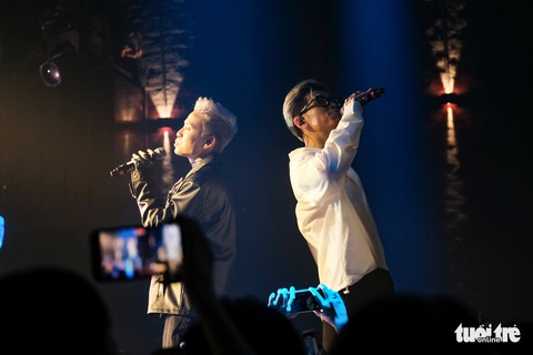 Da LAB bùng nổ với 15 ca khúc trong live show ra mắt MV mới - Ảnh 6. Da LAB bùng nổ với 15 ca khúc trong live show ra mắt MV mới - Ảnh 6.