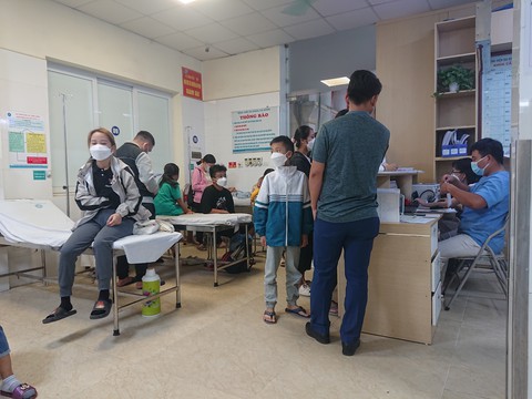 Bỗng sốt 7-8 ngày, cơ thể như suy kiệt, COVID-19, sốt xuất huyết hay gì? - Ảnh 1. Bỗng sốt 7-8 ngày, cơ thể như suy kiệt, COVID-19, sốt xuất huyết hay gì? - Ảnh 1.