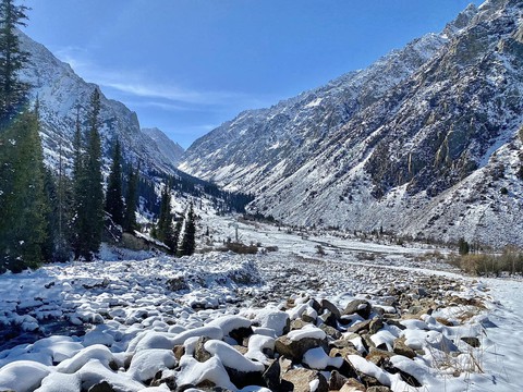 Theo chân du khách Việt ngắm thu vàng trên con đường tơ lụa từ Kazakhstan đến Kyrgyzstan - Ảnh 26. Theo chân du khách Việt ngắm thu vàng trên con đường tơ lụa từ Kazakhstan đến Kyrgyzstan - Ảnh 26.