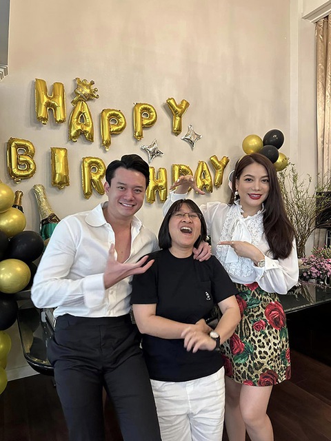 Anh Dũng nũng nịu bên bạn gái Trương Ngọc Ánh trong tiệc sinh nhật - Ảnh 3. Anh Dũng nũng nịu bên bạn gái Trương Ngọc Ánh trong tiệc sinh nhật - Ảnh 3.