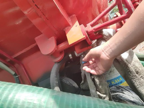 Từ dán quảng cáo bậy đến lừa hút hầm cầu - Kỳ 2: Vạch mặt băng làm láo, ăn thật - Ảnh 3. Từ dán quảng cáo bậy đến lừa hút hầm cầu - Kỳ 2: Vạch mặt băng làm láo, ăn thật - Ảnh 3.