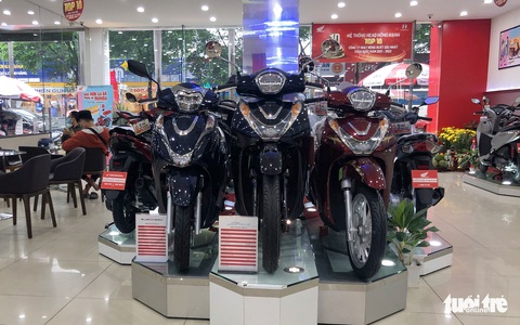 Đại lý bán chênh gần 20 triệu đồng khi bán Honda SH Mode mới - Ảnh 1. Đại lý bán chênh gần 20 triệu đồng khi bán Honda SH Mode mới - Ảnh 1.