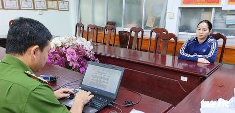 Khởi tố, bắt giam nữ giám đốc buôn lậu nước giải khát hơn 8,7 tỉ đồng - Ảnh 1. Khởi tố, bắt giam nữ giám đốc buôn lậu nước giải khát hơn 8,7 tỉ đồng - Ảnh 1.