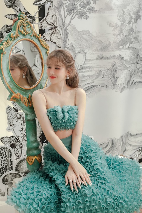 Hari Won hoạt động ‘hết công suất’, bỏ ngoài tai tin đồn ly hôn - Ảnh 4. Hari Won hoạt động ‘hết công suất’, bỏ ngoài tai tin đồn ly hôn - Ảnh 4.