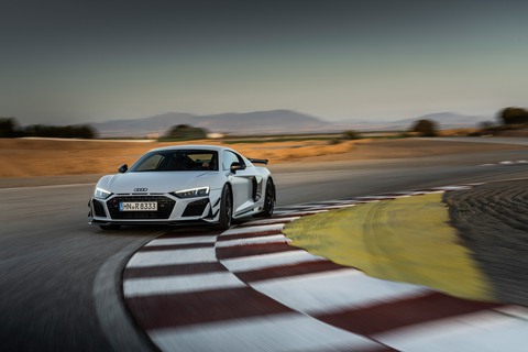 Audi R8 sắp thành của hiếm trên thị trường sau 1,5 năm nữa - Ảnh 2. Audi R8 sắp thành của hiếm trên thị trường sau 1,5 năm nữa - Ảnh 2.