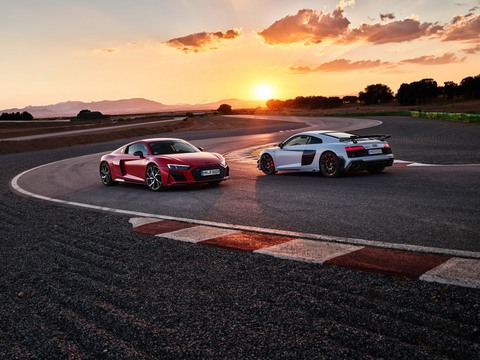 Audi R8 khai tử bằng cách... ra mắt bản cầu sau mạnh nhất lịch sử của Audi - Ảnh 8. Audi R8 khai tử bằng cách... ra mắt bản cầu sau mạnh nhất lịch sử của Audi - Ảnh 8.