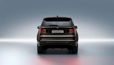 Hãng xe quốc dân Nga ra mắt SUV cạnh tranh Rolls-Royce Cullinan, giá đắt gấp rưỡi - Ảnh 5. Hãng xe quốc dân Nga ra mắt SUV cạnh tranh Rolls-Royce Cullinan, giá đắt gấp rưỡi - Ảnh 5.