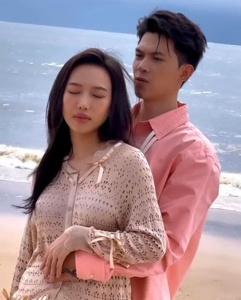 Anh Tú tấu hài cực gắt khiến Diệu Nhi ‘quê một cục’ - Ảnh 4. Anh Tú tấu hài cực gắt khiến Diệu Nhi ‘quê một cục’ - Ảnh 4.