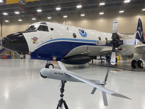 Dùng drone bay vào mắt bão - Ảnh 2. Dùng drone bay vào mắt bão - Ảnh 2.