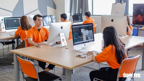 Nam sinh ngủ gục trong giờ thi đã nhập học dự bị Đại học FPT Cần Thơ - Ảnh 1. Nam sinh ngủ gục trong giờ thi đã nhập học dự bị Đại học FPT Cần Thơ - Ảnh 1.