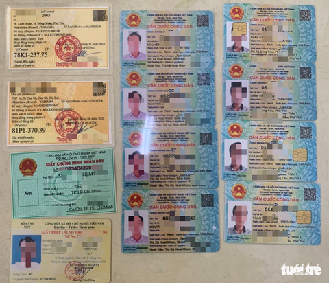Triệt phá 2 nhóm chuyên làm giả căn cước gắn chip, sổ hồng, bằng đại học - Ảnh 2. Triệt phá 2 nhóm chuyên làm giả căn cước gắn chip, sổ hồng, bằng đại học - Ảnh 2.