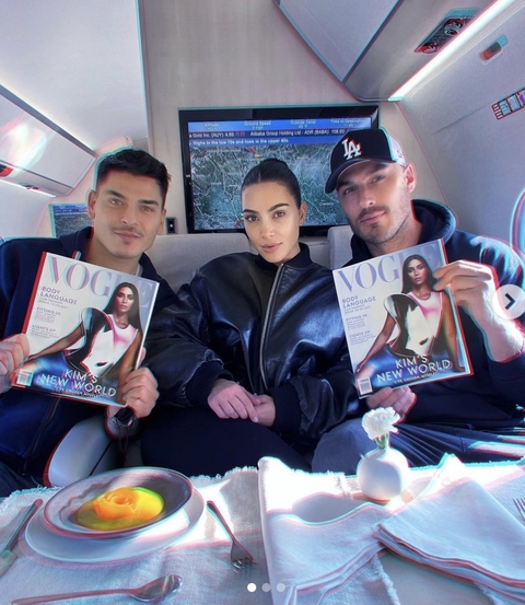 Kim Kardashian ‘cấm’ mọi người làm bẩn chiếc máy bay riêng 150 triệu USD, kể cả gia đình - Ảnh 11. Kim Kardashian ‘cấm’ mọi người làm bẩn chiếc máy bay riêng 150 triệu USD, kể cả gia đình - Ảnh 11.
