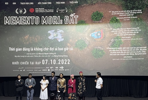 Nữ diễn viên Memento Mori: Đất cạo trọc đầu để đóng bệnh nhân ung thư - Ảnh 1. Nữ diễn viên Memento Mori: Đất cạo trọc đầu để đóng bệnh nhân ung thư - Ảnh 1.