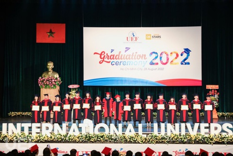 Đích đến sau đại học không dừng lại ở tăng cường tư chất quản trị - Ảnh 1. Đích đến sau đại học không dừng lại ở tăng cường tư chất quản trị - Ảnh 1.