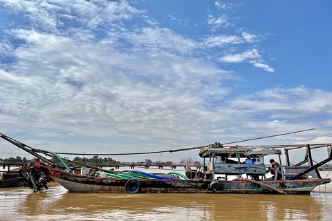 Cát tặc tự đánh chìm 2 tàu bơm hút cát trên sông Đồng Nai - Ảnh 1. Cát tặc tự đánh chìm 2 tàu bơm hút cát trên sông Đồng Nai - Ảnh 1.