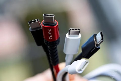 Nghị viện EU ‘bật đèn xanh’ để USB-C thành chuẩn sạc từ năm 2024 - Ảnh 1. Nghị viện EU ‘bật đèn xanh’ để USB-C thành chuẩn sạc từ năm 2024 - Ảnh 1.