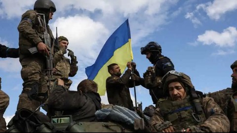Mặt trận phía đông nam Ukraine nóng lên - Ảnh 1. Mặt trận phía đông nam Ukraine nóng lên - Ảnh 1.