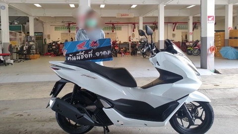 Khách mua xe máy Honda bằng 2 thùng tiền xu, nhân viên mất 20 phút mới đếm xong - Ảnh 4. Khách mua xe máy Honda bằng 2 thùng tiền xu, nhân viên mất 20 phút mới đếm xong - Ảnh 4.