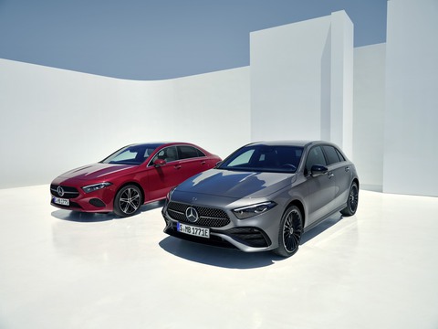 Từng muốn lên phân khúc siêu sang đấu Rolls-Royce, Mercedes-Benz quay xe chỉ sau 2 năm- Ảnh 1. Mercedes-Benz có vẻ đã nhận ra các đại lý lẫn khách hàng của mình cần những lựa chọn dễ tiếp cận hơn là các dòng xe quá đắt đỏ - Ảnh: Mercedes-Benz