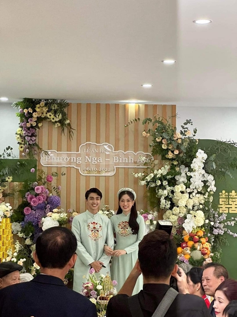 Dàn bê tráp toàn hoa hậu, mỹ nam trong đám hỏi Bình An - Phương Nga - Ảnh 1. Dàn bê tráp toàn hoa hậu, mỹ nam trong đám hỏi Bình An - Phương Nga - Ảnh 1.