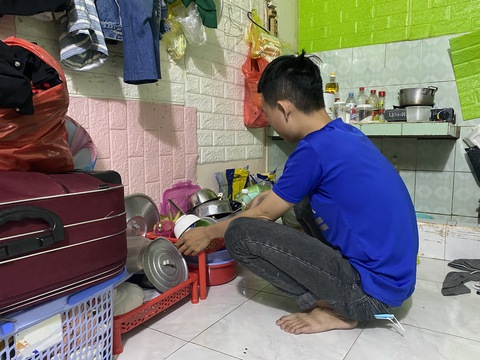 Người trẻ xài tiền - Kỳ 1: Trắng đêm săn sale và tiền đi một nửa hồn tôi mất - Ảnh 2. Người trẻ xài tiền - Kỳ 1: Trắng đêm săn sale và tiền đi một nửa hồn tôi mất - Ảnh 2.