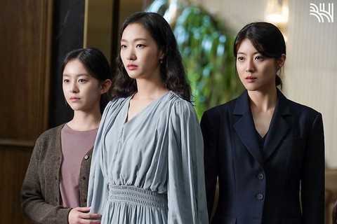 Netflix gỡ phim Little Women vì xuyên tạc lịch sử - Ảnh 1. Netflix gỡ phim Little Women vì xuyên tạc lịch sử - Ảnh 1.