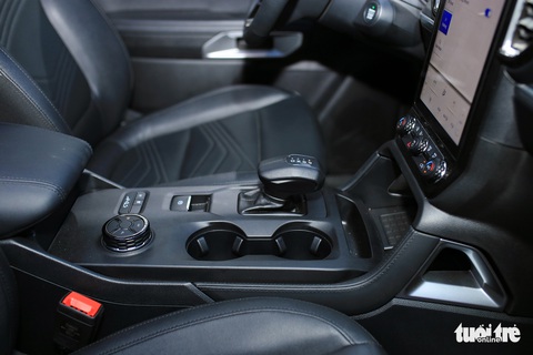 Chủ xe Ford Everest 2022: Thiết kế đẹp, vận hành tốt, chỉ còn vài điểm chưa ưng - Ảnh 9. Chủ xe Ford Everest 2022: Thiết kế đẹp, vận hành tốt, chỉ còn vài điểm chưa ưng - Ảnh 9.