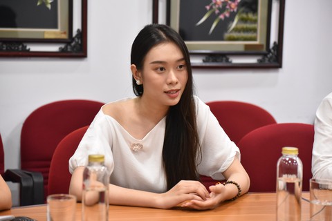 Hoa hậu Ban Mai và các nhà hảo tâm gửi tặng 300 triệu đồng hỗ trợ người dân huyện Kỳ Sơn - Ảnh 1. Hoa hậu Ban Mai và các nhà hảo tâm gửi tặng 300 triệu đồng hỗ trợ người dân huyện Kỳ Sơn - Ảnh 1.