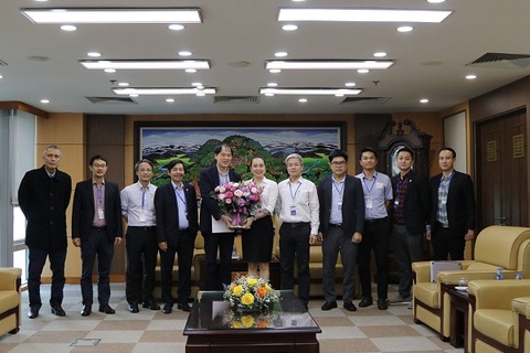 Ngành Hệ thống điện kỷ niệm 65 năm thành lập - Ảnh 1. Ngành Hệ thống điện kỷ niệm 65 năm thành lập - Ảnh 1.