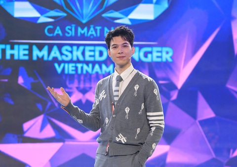 Chú rể Anh Tú bối rối vì bị Hươu Thần thao túng tâm lý - Ảnh 1. Chú rể Anh Tú bối rối vì bị Hươu Thần thao túng tâm lý - Ảnh 1.