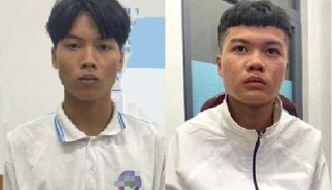 Hai nghi phạm đốt ô tô ở Bình Chánh khai được thuê với giá 5 triệu đồng - Ảnh 1. Hai nghi phạm đốt ô tô ở Bình Chánh khai được thuê với giá 5 triệu đồng - Ảnh 1.