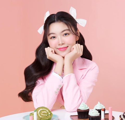 Lụi tim với nhan sắc xinh như mộng của Lọ Lem nhà Quyền Linh - Ảnh 1. Lụi tim với nhan sắc xinh như mộng của Lọ Lem nhà Quyền Linh - Ảnh 1.