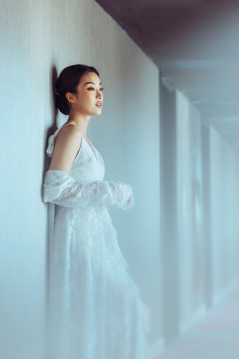 Đỗ Mỹ Linh tung ảnh mặc váy cưới trước tin sắp lên xe bông - Ảnh 5. Đỗ Mỹ Linh tung ảnh mặc váy cưới trước tin sắp lên xe bông - Ảnh 5.