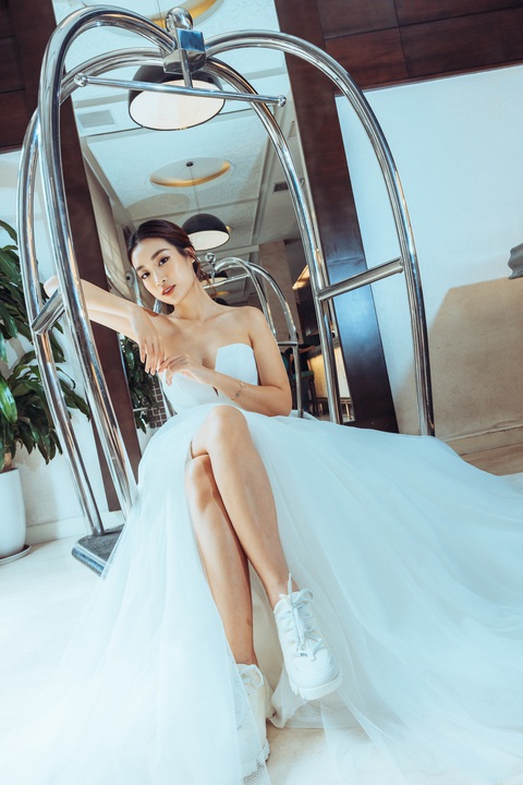 Đỗ Mỹ Linh tung ảnh mặc váy cưới trước tin sắp lên xe bông - Ảnh 6. Đỗ Mỹ Linh tung ảnh mặc váy cưới trước tin sắp lên xe bông - Ảnh 6.