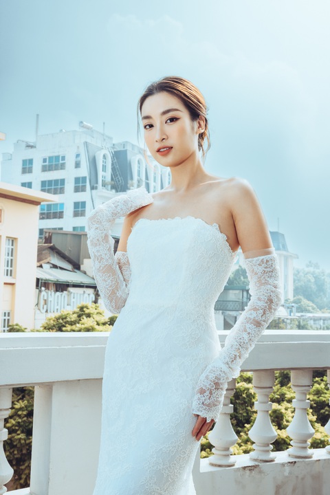 Đỗ Mỹ Linh tung ảnh mặc váy cưới trước tin sắp lên xe bông - Ảnh 1. Đỗ Mỹ Linh tung ảnh mặc váy cưới trước tin sắp lên xe bông - Ảnh 1.