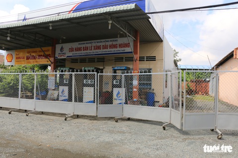 Thêm nhiều cửa hàng xăng dầu ở Đồng Tháp đóng cửa, hết xăng - Ảnh 2. Thêm nhiều cửa hàng xăng dầu ở Đồng Tháp đóng cửa, hết xăng - Ảnh 2.