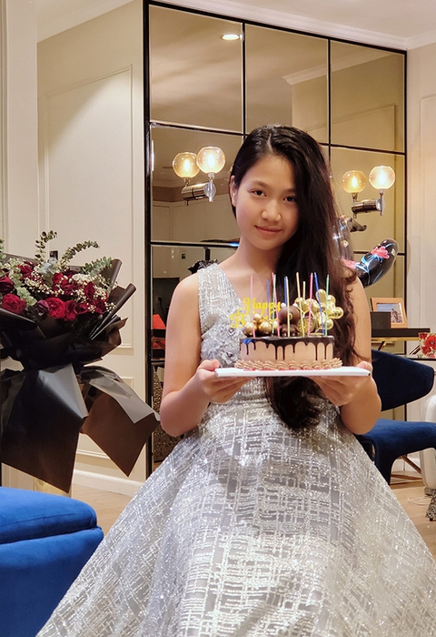 Con gái 13 tuổi xinh đẹp, tài năng của Mạnh Trường - Ảnh 1. Con gái 13 tuổi xinh đẹp, tài năng của Mạnh Trường - Ảnh 1.