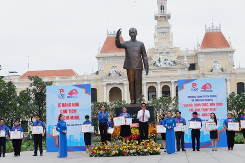 ‘Tạo điều kiện thu hút cán bộ, công chức, viên chức trẻ gắn bó với cơ sở - Ảnh 2. ‘Tạo điều kiện thu hút cán bộ, công chức, viên chức trẻ gắn bó với cơ sở - Ảnh 2.