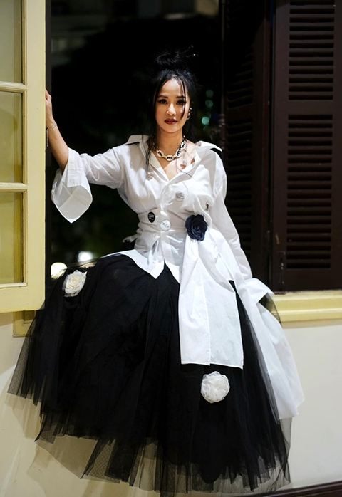 Ảnh vui sao Việt 8-10: Thu Trang thách Tiến Luật vác vợ tập squat - Ảnh 5. Ảnh vui sao Việt 8-10: Thu Trang thách Tiến Luật vác vợ tập squat - Ảnh 5.