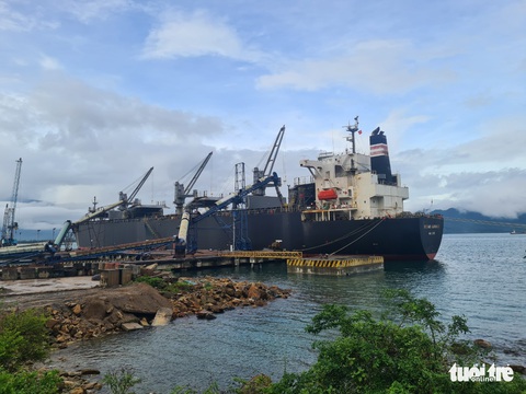 Cảng biển đầu tiên ở khu vực Bắc Trung Bộ có thể tiếp nhận làm hàng container - Ảnh 1. Cảng biển đầu tiên ở khu vực Bắc Trung Bộ có thể tiếp nhận làm hàng container - Ảnh 1.