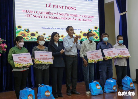 TP.HCM phấn đấu vận động trên 160 tỉ đồng chăm lo cho các hộ nghèo - Ảnh 5. TP.HCM phấn đấu vận động trên 160 tỉ đồng chăm lo cho các hộ nghèo - Ảnh 5.