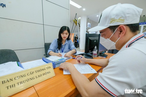Nhu cầu tuyển dụng lao động ‘đón’ Noel, Tết âm lịch tăng mạnh, cơ hội cho người trẻ - Ảnh 2. Nhu cầu tuyển dụng lao động ‘đón’ Noel, Tết âm lịch tăng mạnh, cơ hội cho người trẻ - Ảnh 2.