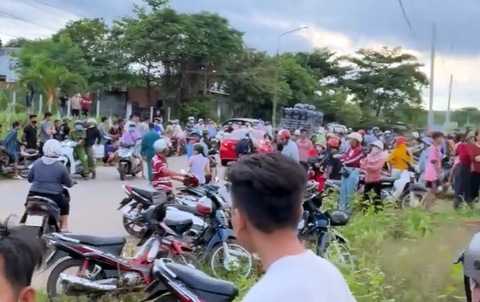 Nghi phạm con rể chém gia đình bên vợ, một người chết, ba người bị thương - Ảnh 2. Nghi phạm con rể chém gia đình bên vợ, một người chết, ba người bị thương - Ảnh 2.