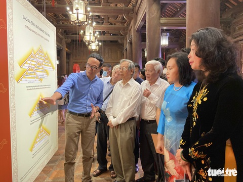 Nghe bia tiến sĩ sống dậy kể chuyện sử dụng người tài - Ảnh 2. Nghe bia tiến sĩ sống dậy kể chuyện sử dụng người tài - Ảnh 2.