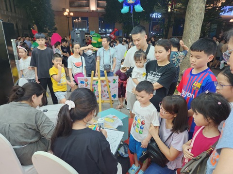 Đầu tư vào sách từ một khát vọng mới - Ảnh 2. Đầu tư vào sách từ một khát vọng mới - Ảnh 2.